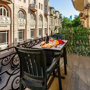 Lacasa Nizami Street Bakü